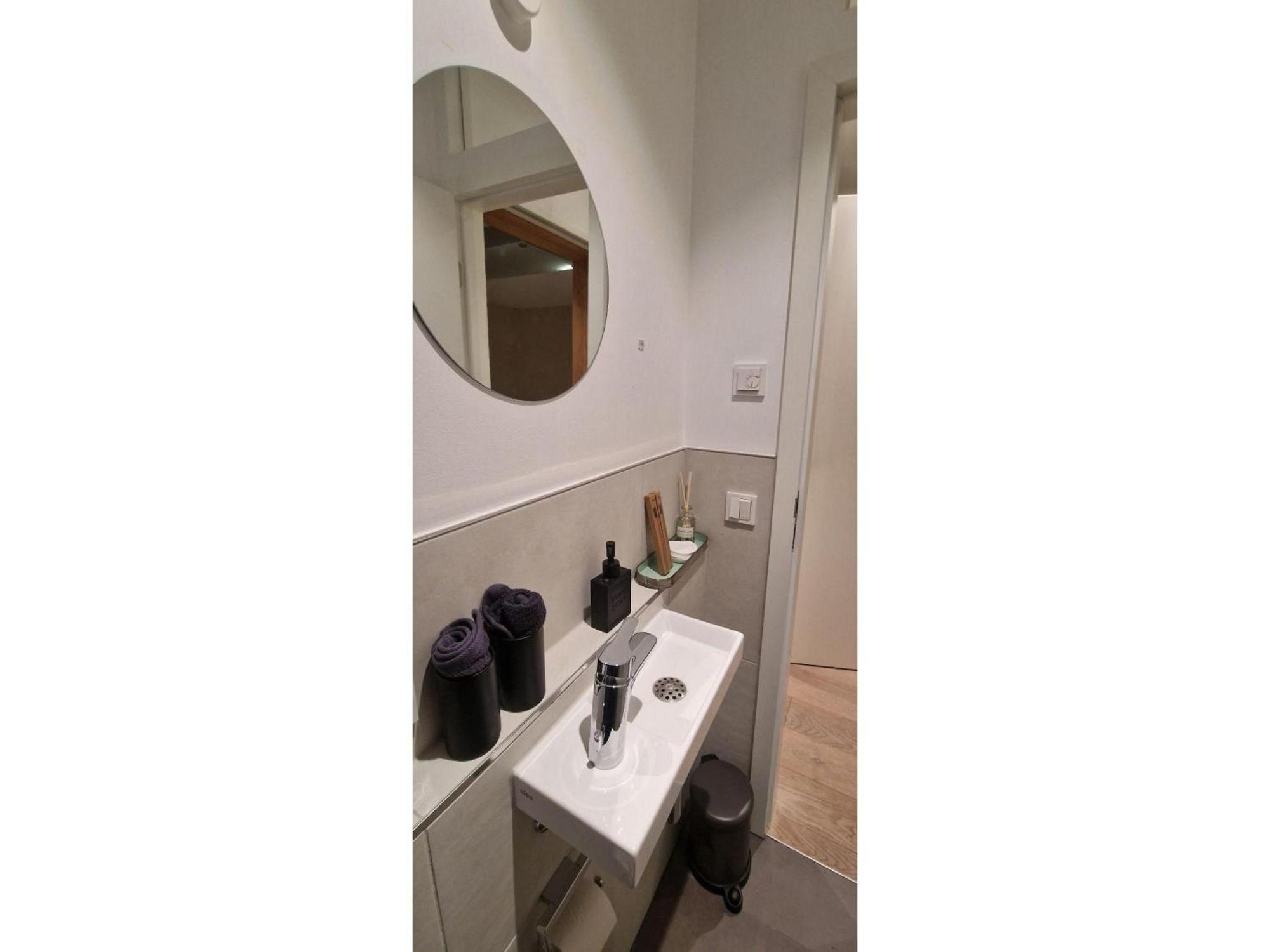 Stadtnahes Gaestezimmer Im Penthouse Bei Esi Tubingen Bagian luar foto