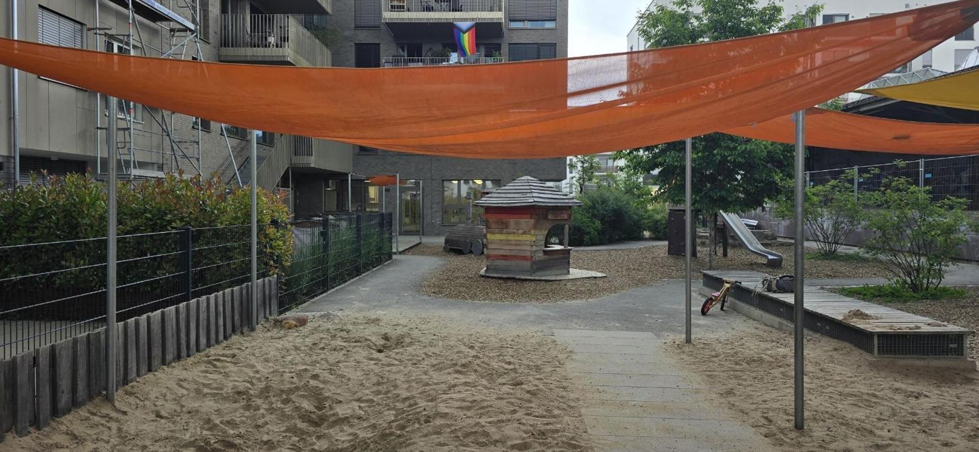 Stadtnahes Gaestezimmer Im Penthouse Bei Esi Tubingen Bagian luar foto
