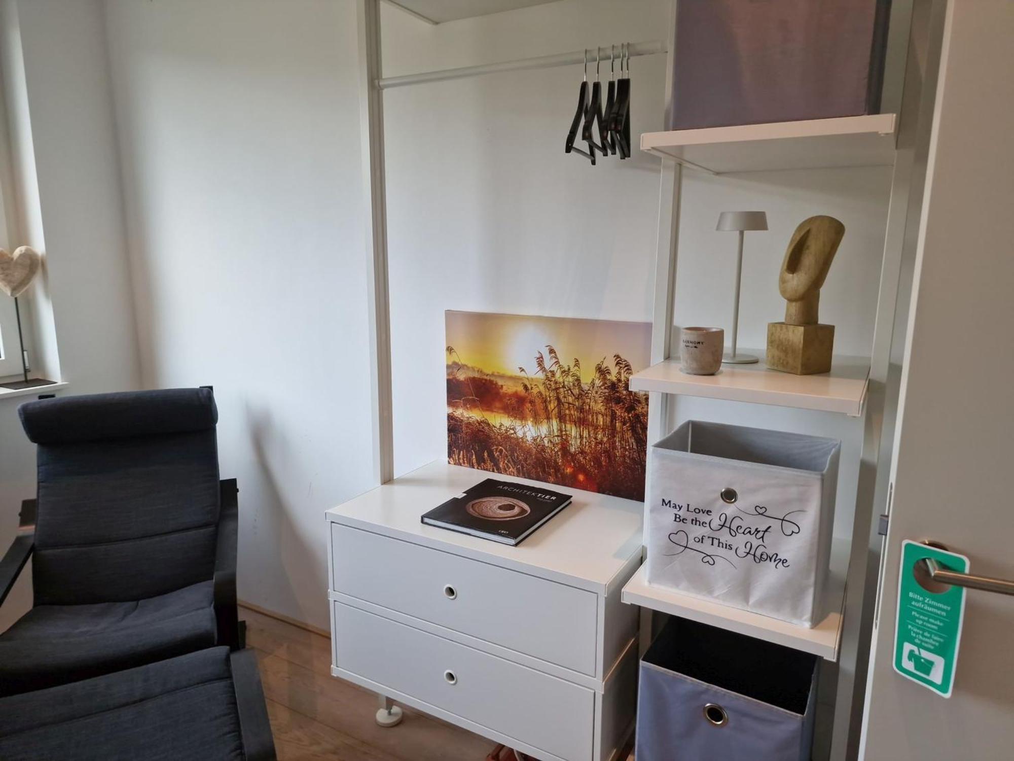 Stadtnahes Gaestezimmer Im Penthouse Bei Esi Tubingen Bagian luar foto